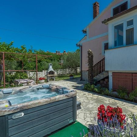Ferienhaus Zora With Whirlpool Sveti Lovreč Pazenatički Bagian luar foto