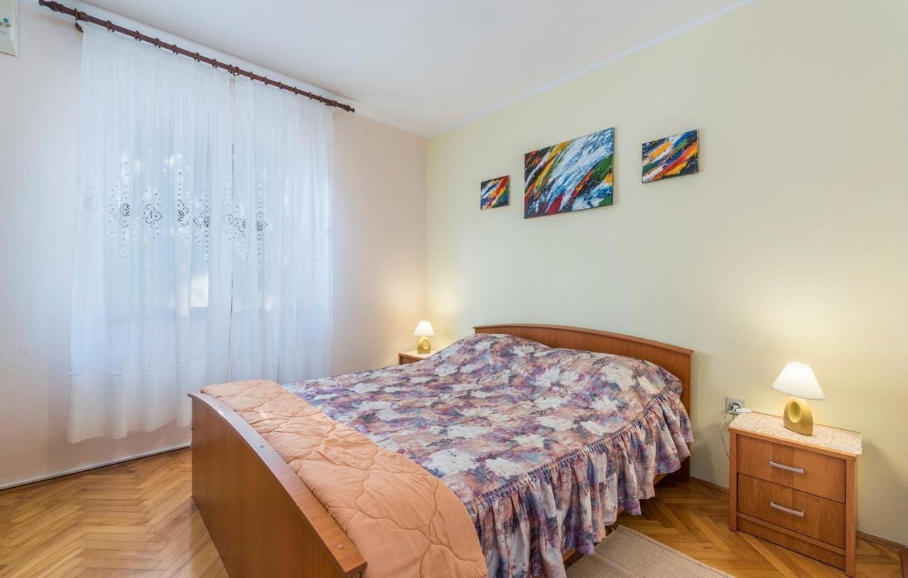Ferienhaus Zora With Whirlpool Sveti Lovreč Pazenatički Bagian luar foto