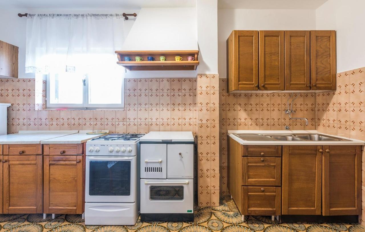 Ferienhaus Zora With Whirlpool Sveti Lovreč Pazenatički Bagian luar foto