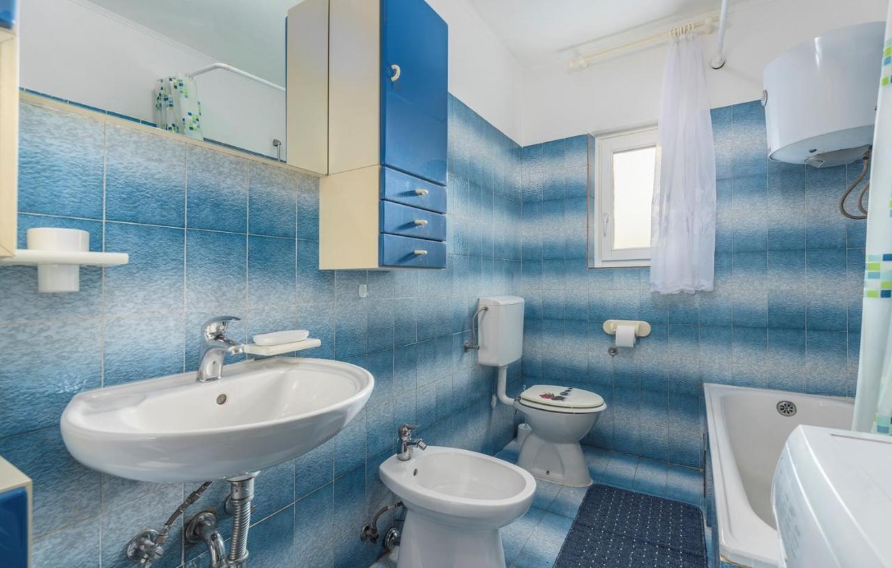 Ferienhaus Zora With Whirlpool Sveti Lovreč Pazenatički Bagian luar foto